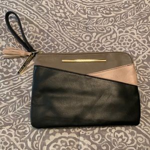 EUC Steve Madden clutch
